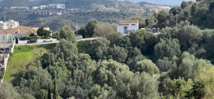 Продажа  коммерческого участка в Cerros del Aguila 1