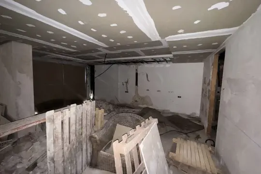 Image 6 thumb