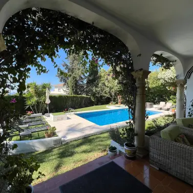 Venta de villa independiente en El Paraiso