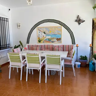 Sale of detached villa in El Paraiso