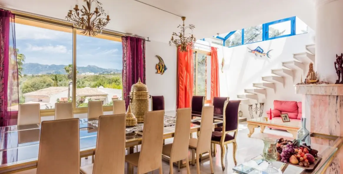 Sale of detached villa in El Rosario 5