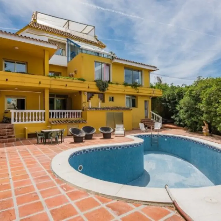 Sale of detached villa in El Rosario