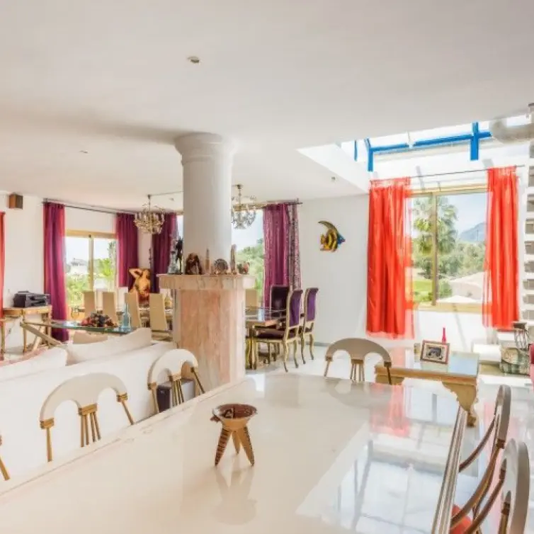 Sale of detached villa in El Rosario