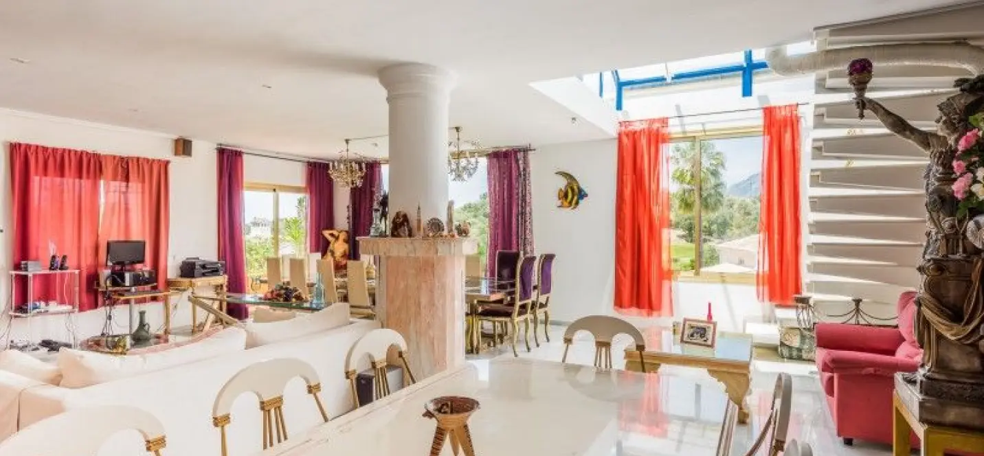 Sale of detached villa in El Rosario 3