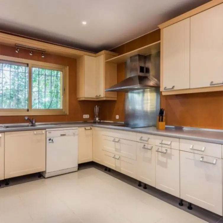 Sale of detached villa in El Rosario