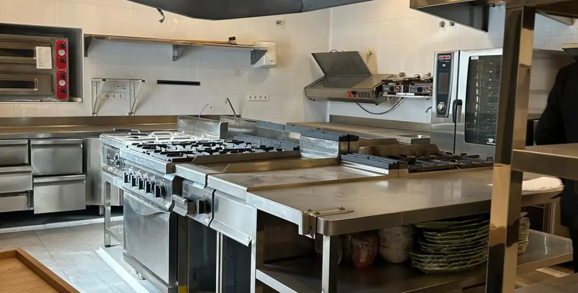 Продажа ресторана в El Paraiso 24