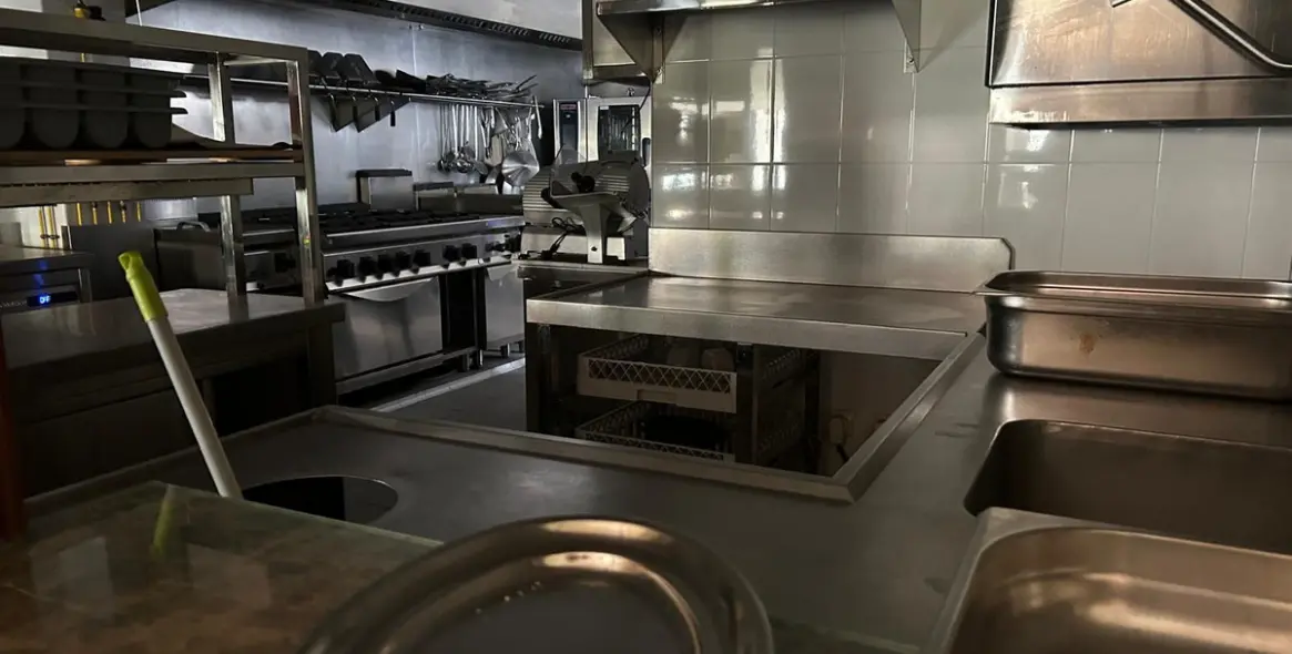 Продажа ресторана в El Paraiso 28