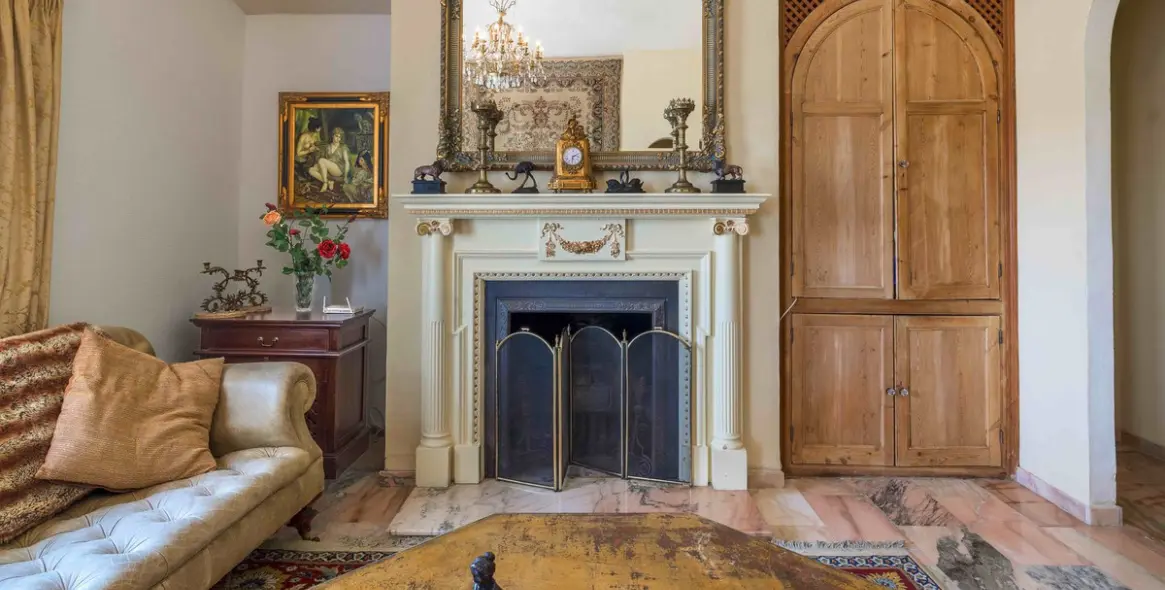 Продажа  отдельно стоящей виллы в Estepona 10