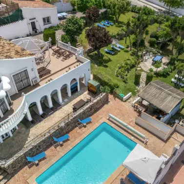 Venta de villa independiente en Estepona