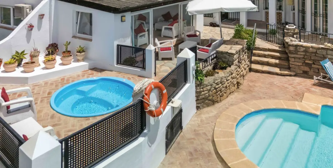 Продажа  отдельно стоящей виллы в Estepona 14