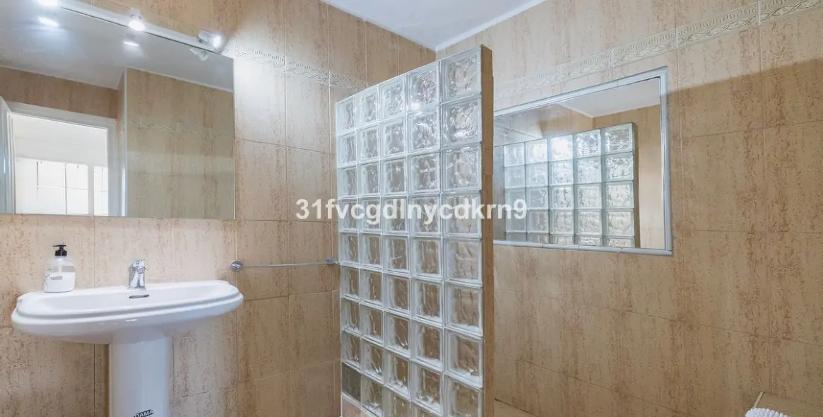 Sale of detached villa in Estepona 42