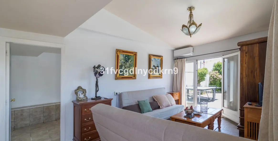 Sale of detached villa in Estepona 65