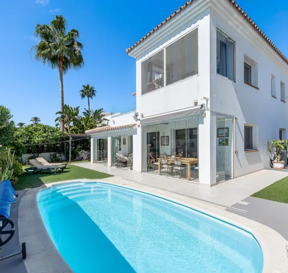 Oтдельно стоящая вилла R5180032