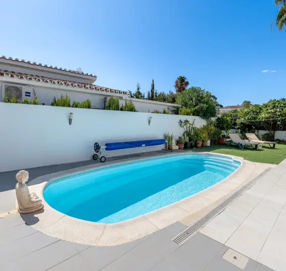 Oтдельно стоящая вилла R5180032