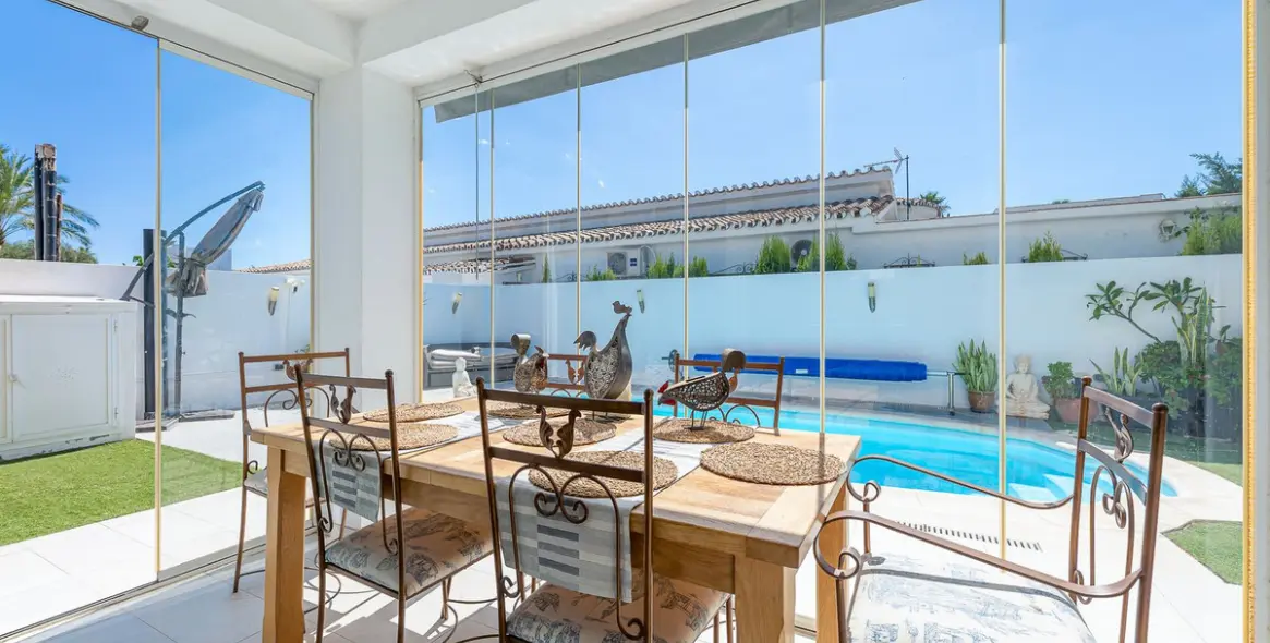 Продажа  отдельно стоящей виллы в Costalita 17