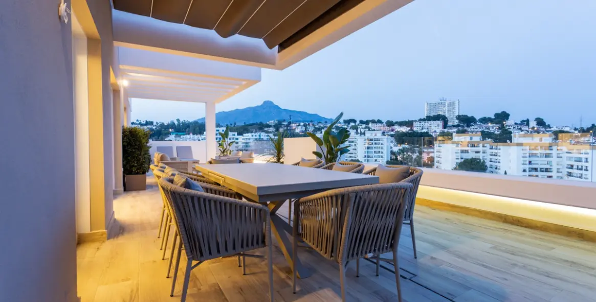 Продажа апартаментов на среднем этаже в Nueva Andalucía 3