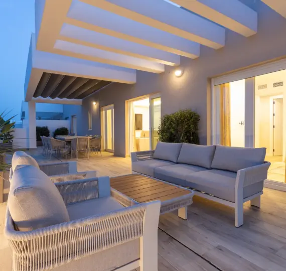 Продажа апартаментов на среднем этаже в Nueva Andalucía