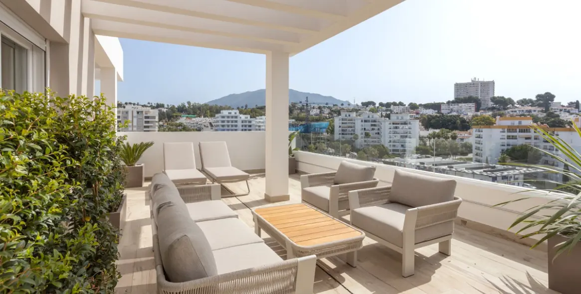 Продажа апартаментов на среднем этаже в Nueva Andalucía 13