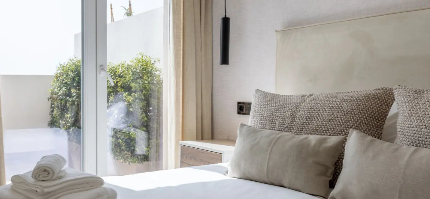 Venta de apartamento en planta media en Nueva Andalucía 3