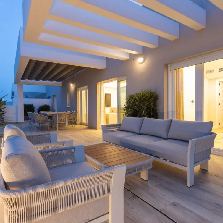 Venta de apartamento en planta media en Nueva Andalucía