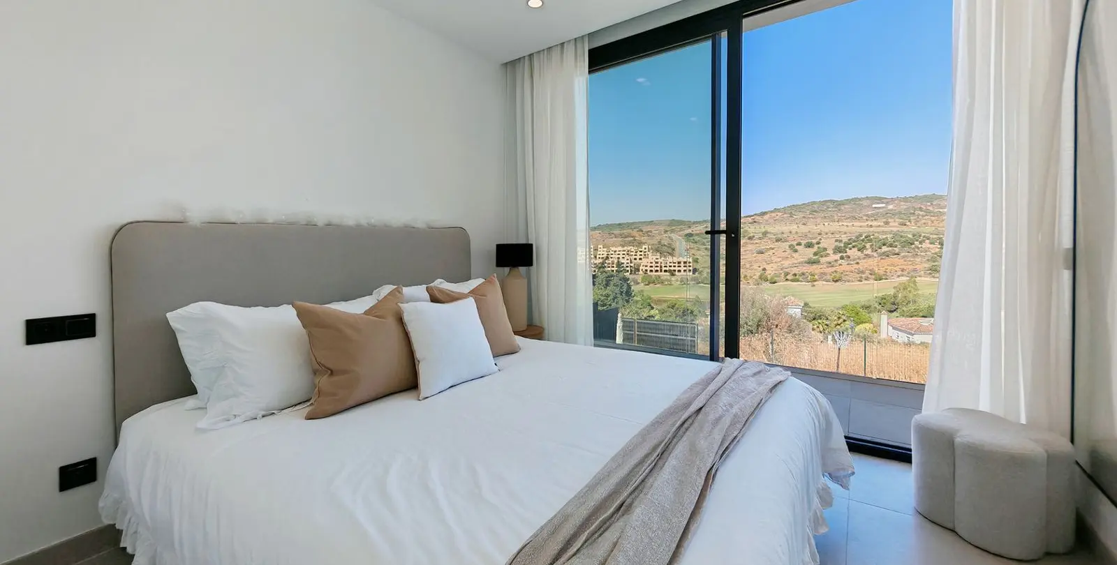 Venta de villa independiente en Estepona 12