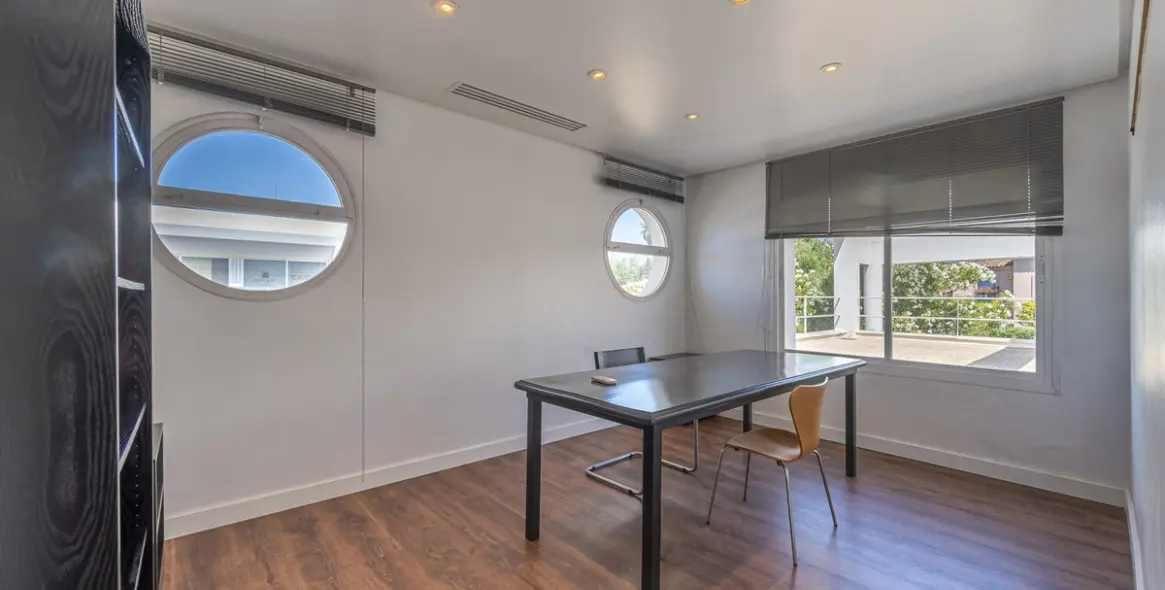 Sale of business in Guadalmina Alta 26