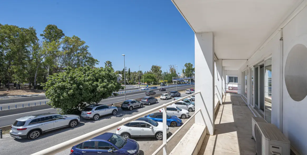 Sale of business in Guadalmina Alta 33