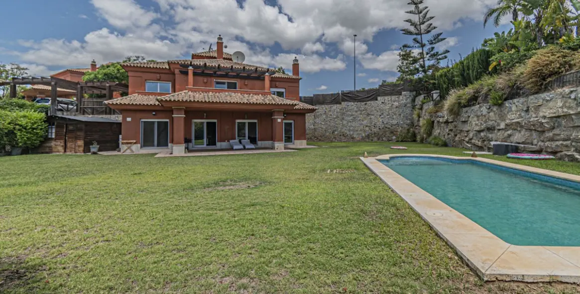 Alquiler a largo plazo de villa independiente en Marbella 4