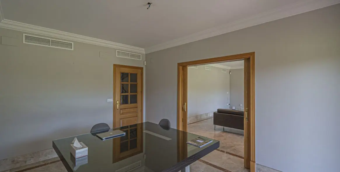 Alquiler a largo plazo de villa independiente en Marbella 19