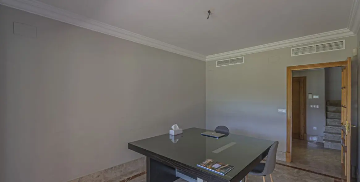 Alquiler a largo plazo de villa independiente en Marbella 21