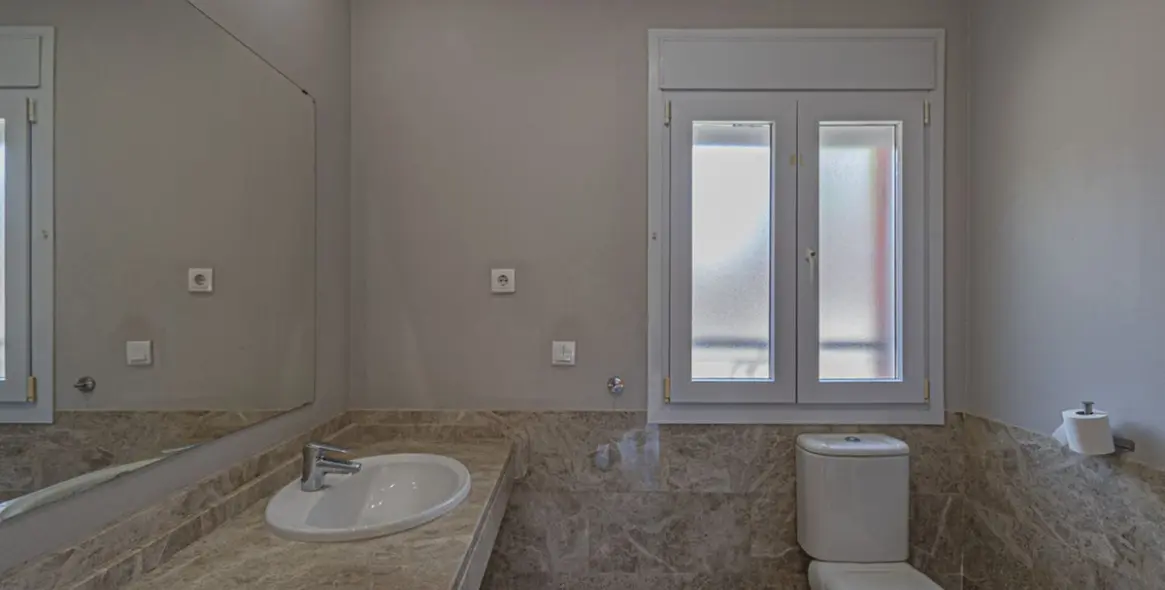 Alquiler a largo plazo de villa independiente en Marbella 28