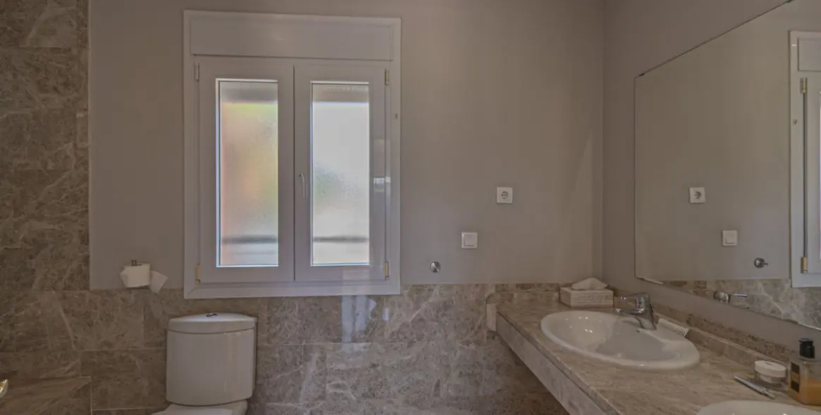 Alquiler a largo plazo de villa independiente en Marbella 31