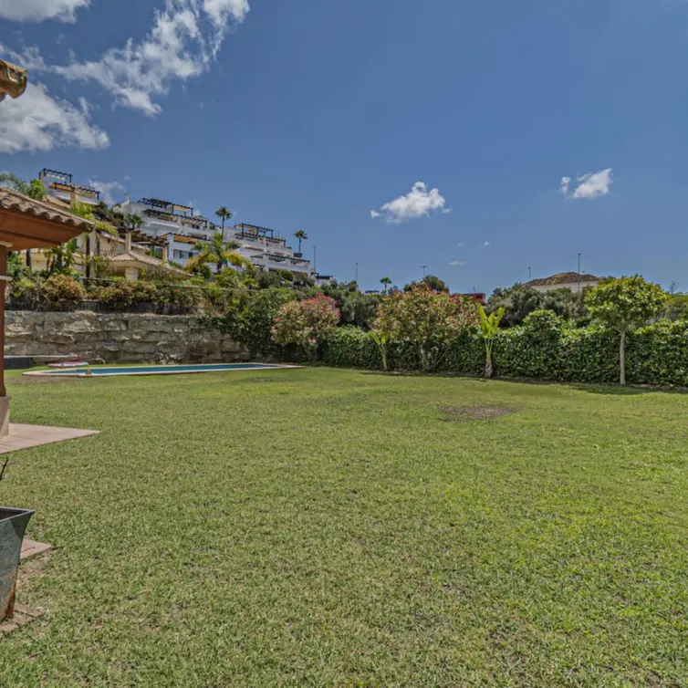 Sale of detached villa in Marbella