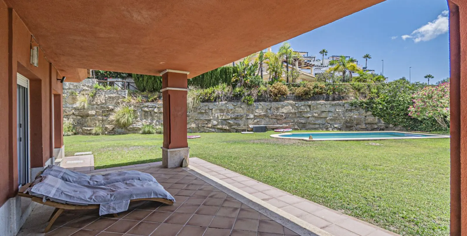 Sale of detached villa in Marbella 6