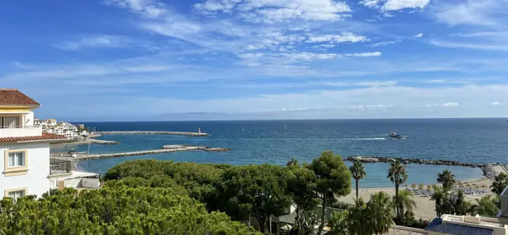 Venta de ático dúplex en Puerto Banús 2