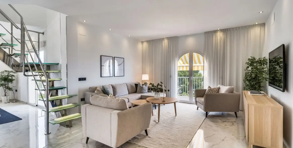 Продажа двухуровневого пентхауса в Puerto Banús 7