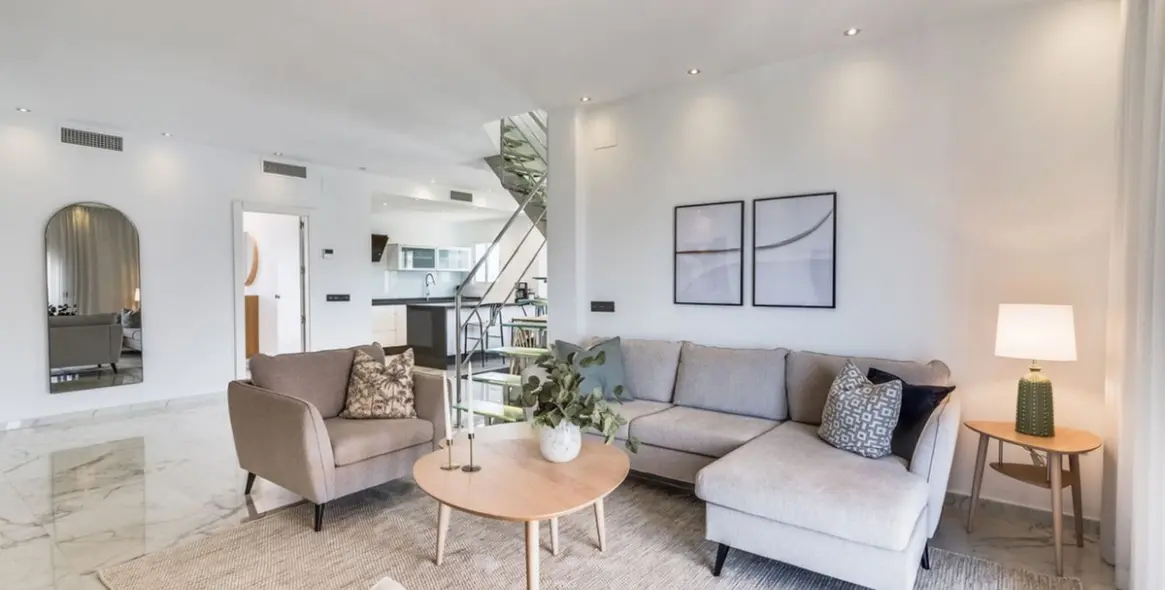 Продажа двухуровневого пентхауса в Puerto Banús 8