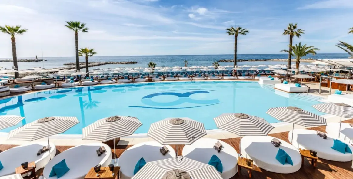Sale of penthouse duplex in Puerto Banús 31