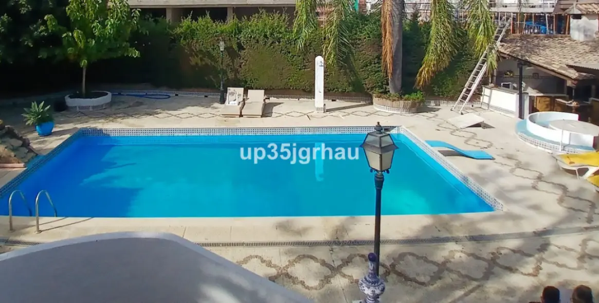 Venta de villa independiente en Estepona 5