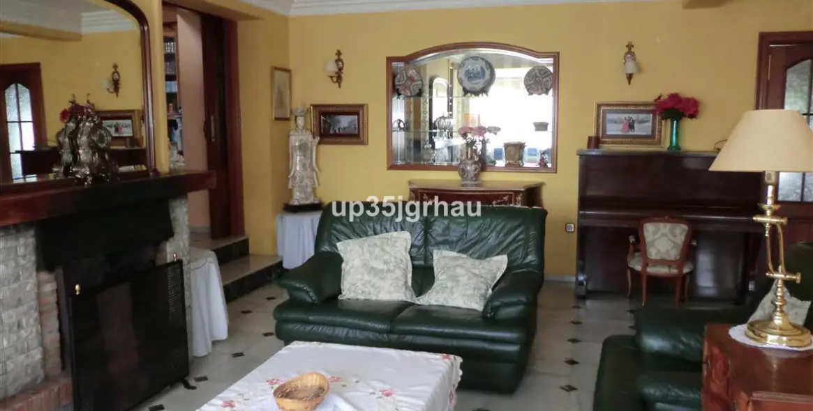 Venta de villa independiente en Estepona 24