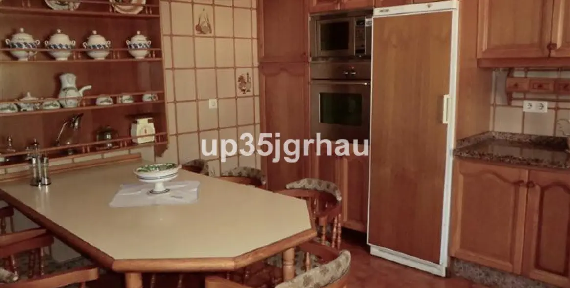 Venta de villa independiente en Estepona 28