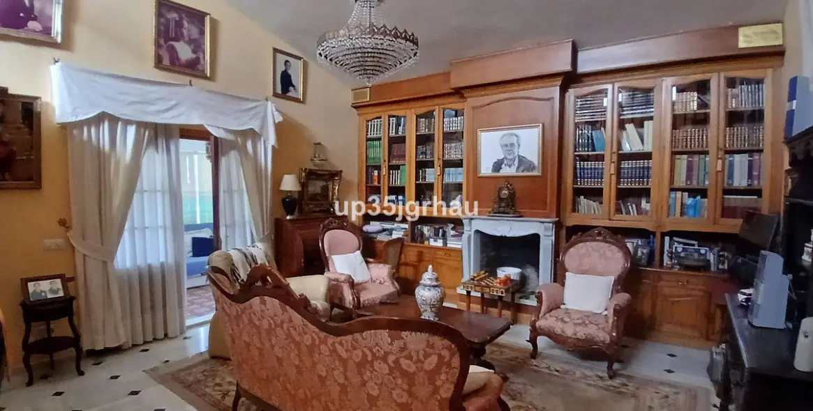 Venta de villa independiente en Estepona 39