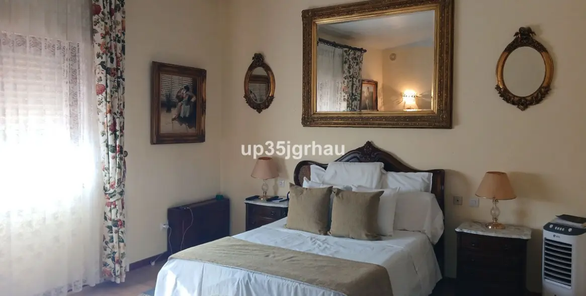 Venta de villa independiente en Estepona 40