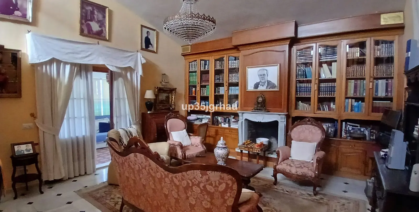 Продажа  отдельно стоящей виллы в Estepona 39