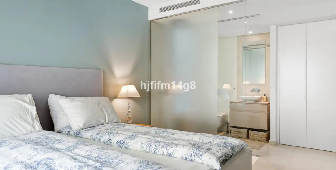 Sale of middle floor apartment in Nueva Andalucía 12