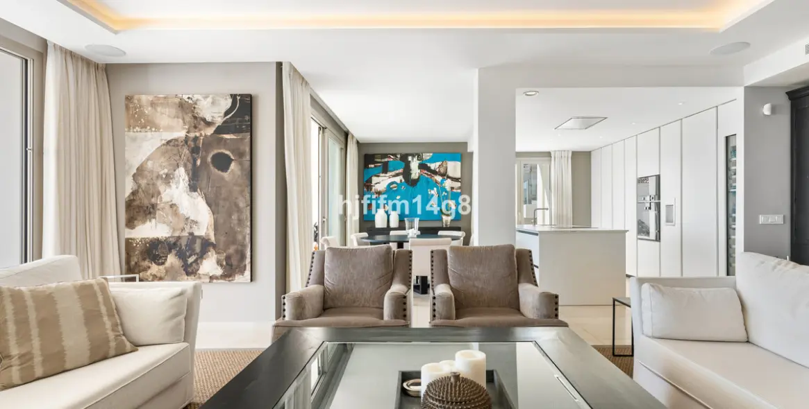 Sale of middle floor apartment in Nueva Andalucía 16