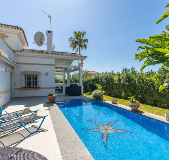 Продажа  отдельно стоящей виллы в Marbesa