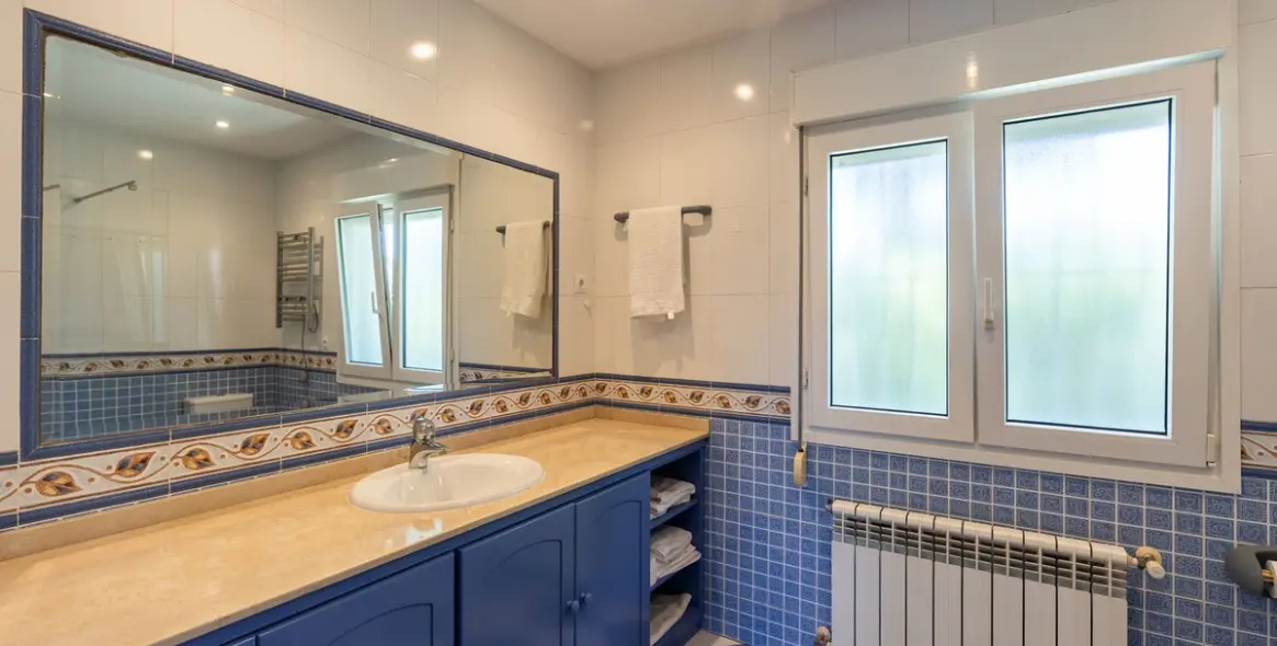 Продажа  отдельно стоящей виллы в Marbesa 33