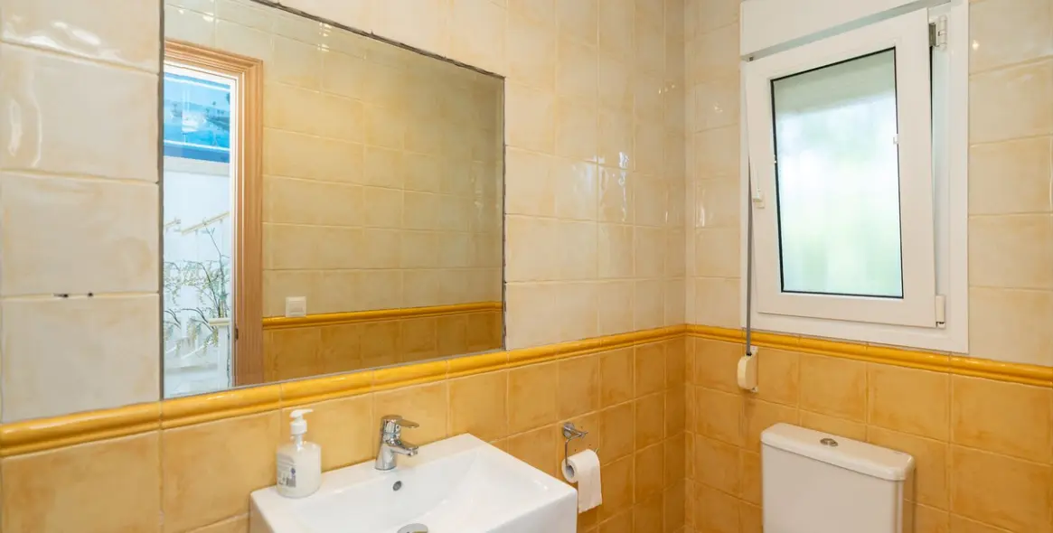 Продажа  отдельно стоящей виллы в Marbesa 34