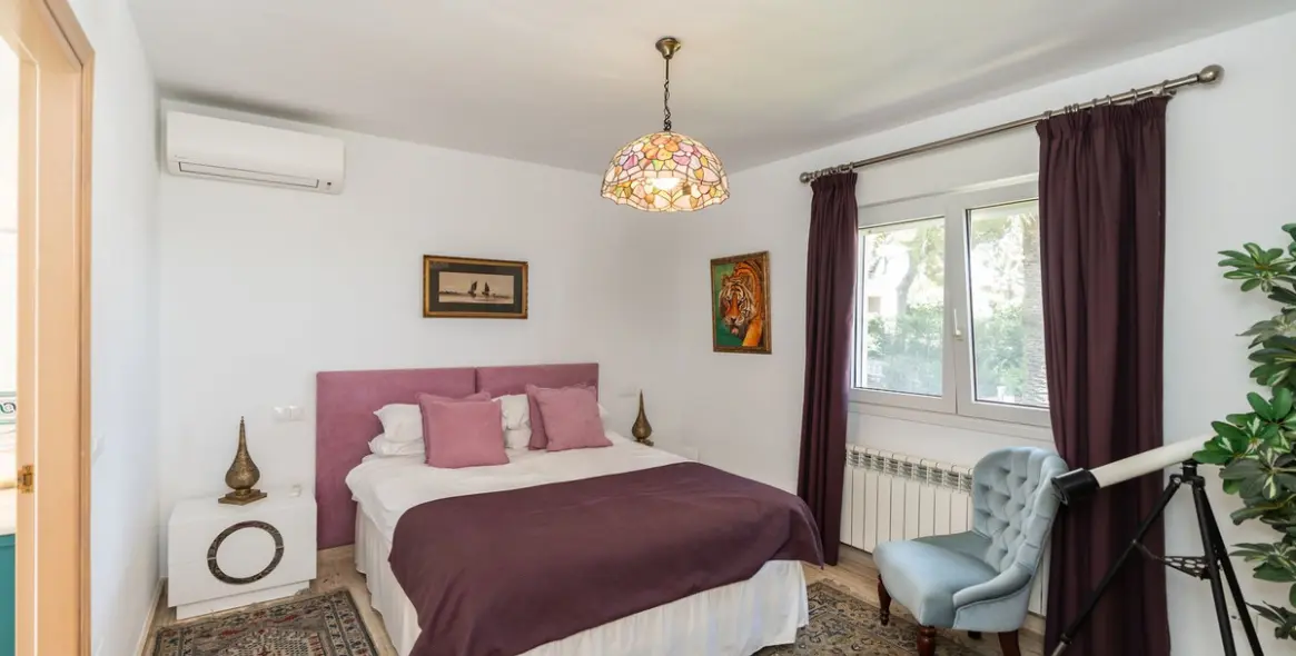 Продажа  отдельно стоящей виллы в Marbesa 35